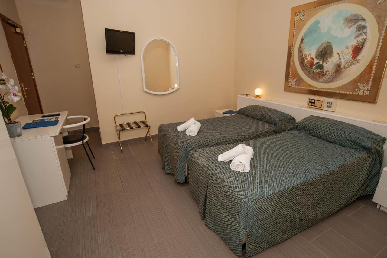 Hotel Posta Dependance Chianciano Terme Zewnętrze zdjęcie